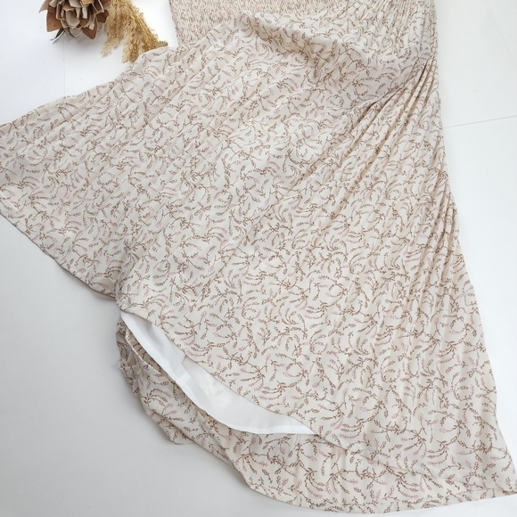 Wishlist Aparrel Cream Light Pleated Dress Sz L - Picture 4 of 15